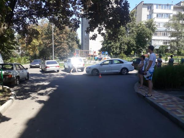 В Ставрополе иномарка сбила ребенка на электросамокате